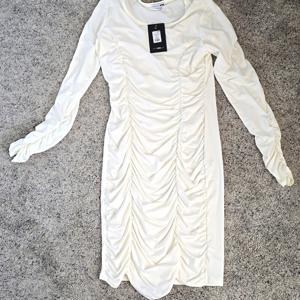 FN NWT Take your man ruched dress